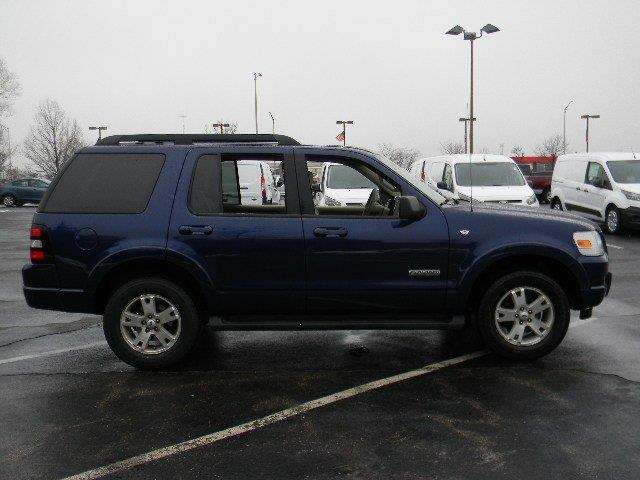 2007 Ford Explorer XLT 4dr SUV 4WD V8